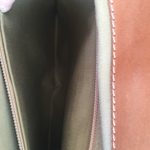 Natural saddle leather messenger, briefcase, bag - Picture 7 of 8